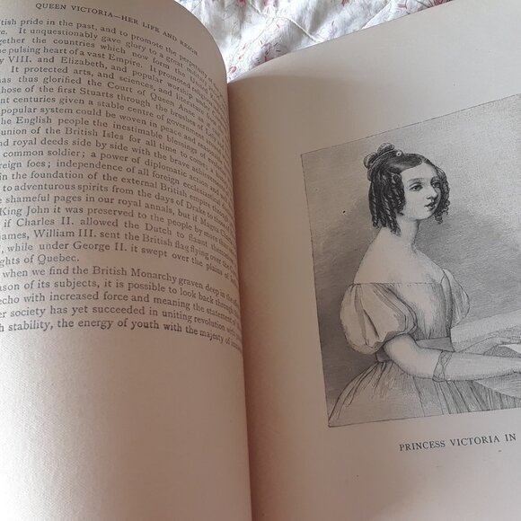 RARE 1896 Queen Victoria Her Life and Reign Antique Book - Picture 12 of 16